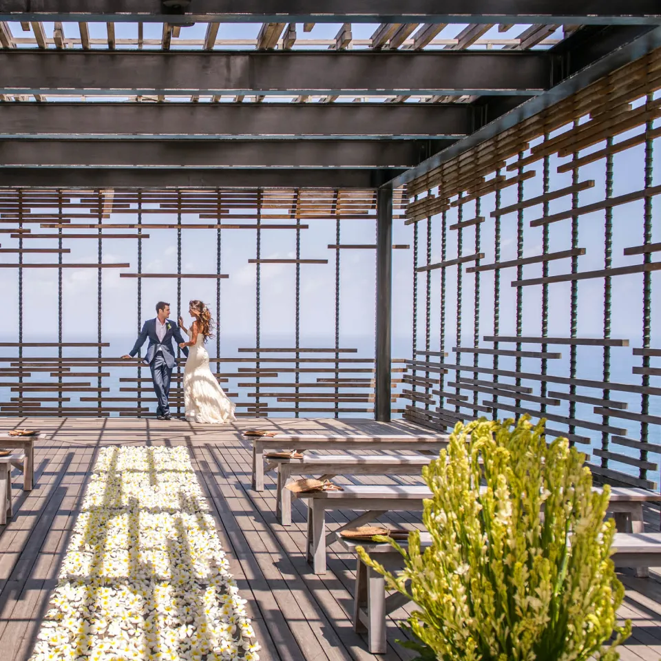 uluwatu-wedding-cliffedge-gallery2.jpg